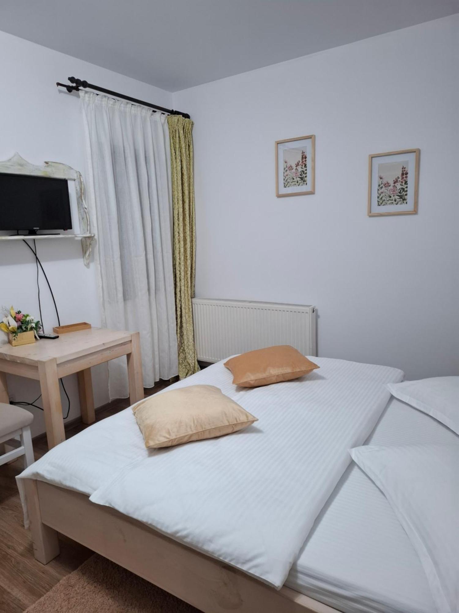 Dor De Casa Otel Doljesti Dış mekan fotoğraf
