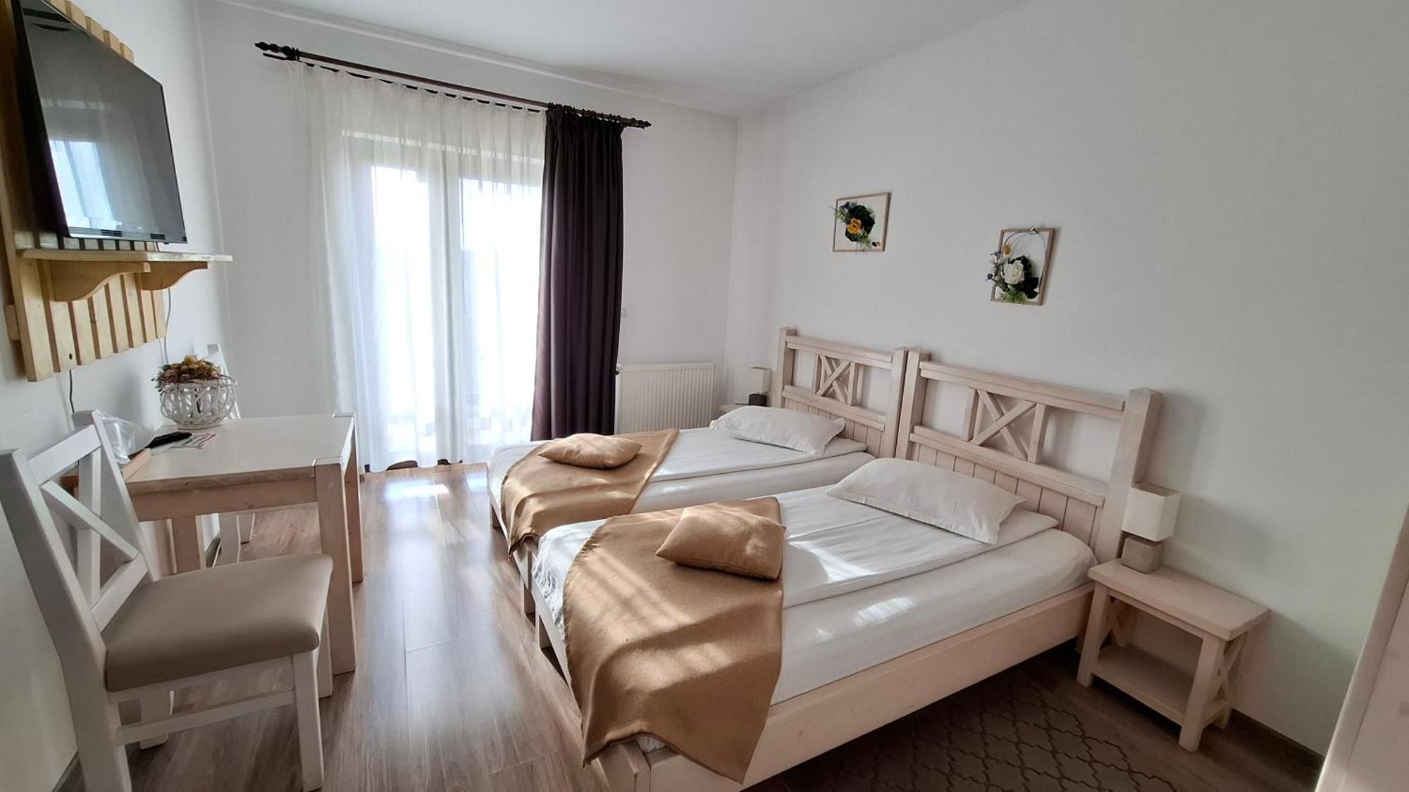 Dor De Casa Otel Doljesti Dış mekan fotoğraf